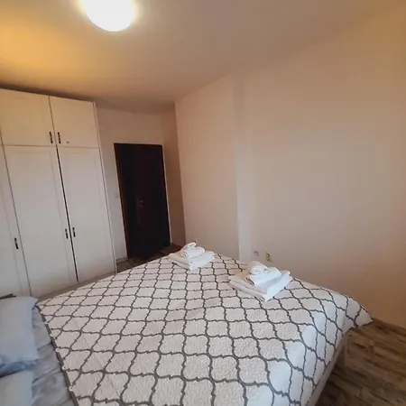 Belvedere Club H 305 Apartman *